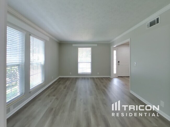 Building Photo - 100 Chitwood Ct