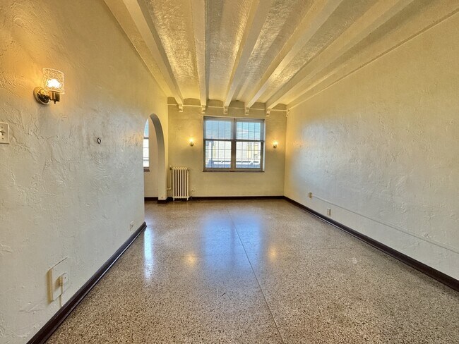 Foto del edificio - 425 S Monroe Ave