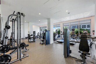 Building Photo - 260 Seaview Ct