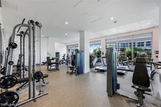 Building Photo - 260 Seaview Ct