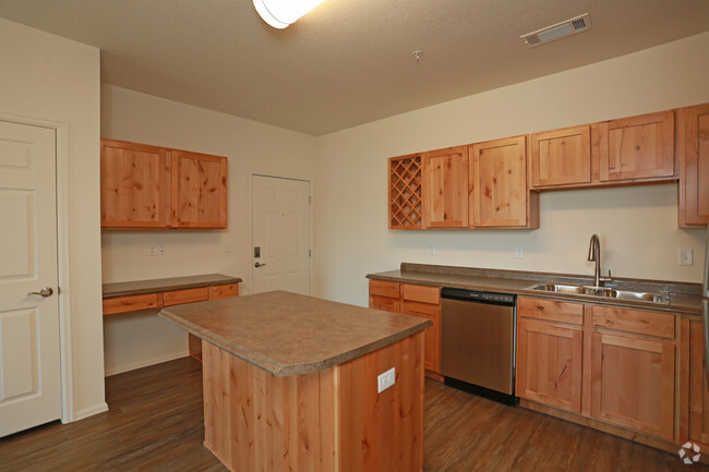 1BR, 1BA - Vail - Gateway North Apartments