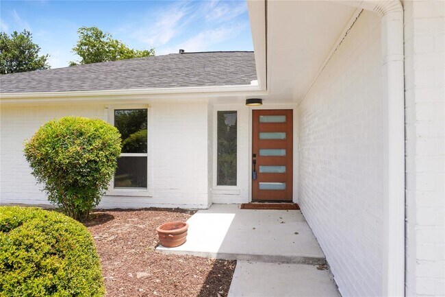 Building Photo - 12305 Rustic Manor Ct
