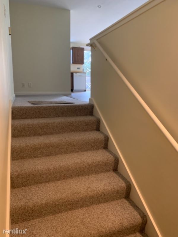 Building Photo - 2 br, 1 bath House - 2727 NE 95th St A Unit A