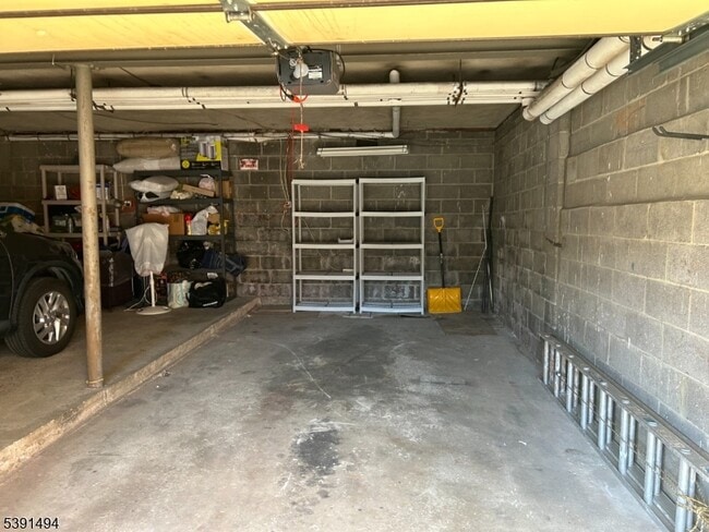 Building Photo - 63B Troy Dr