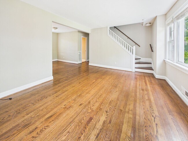 Foto del edificio - 8410 Weldon Dr