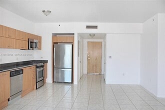 Building Photo - 350 S Miami Ave
