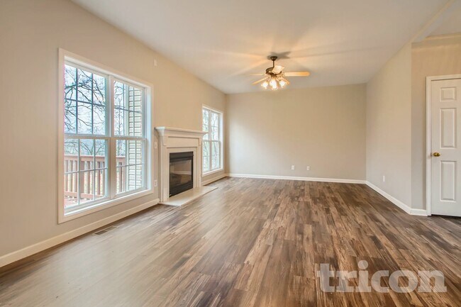 Building Photo - 1241 Andrew Donelson Dr