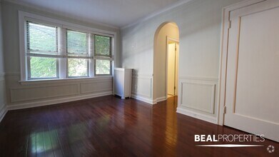 Building Photo - 544 W Surf St