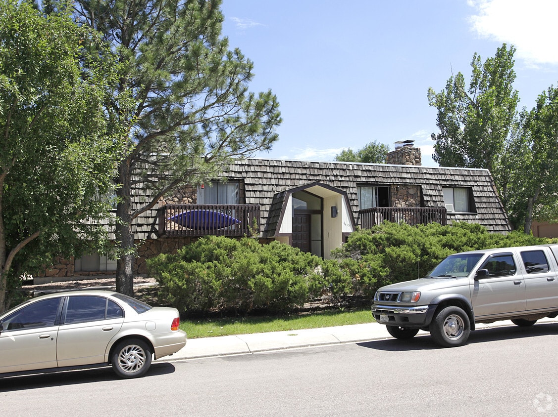 Building Photo - 6415 Yvonne Way