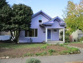 Building Photo - 1422 S Washington St
