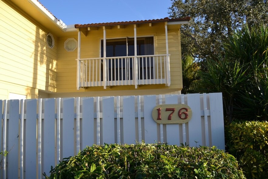 Photo - 176 Seabreeze Circle Unit