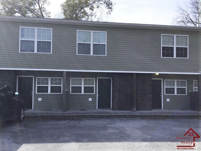Building Photo - 1207 Holly Ave