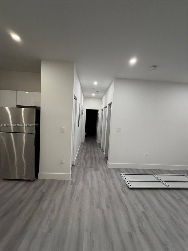 Foto del edificio - 859 E 24th St