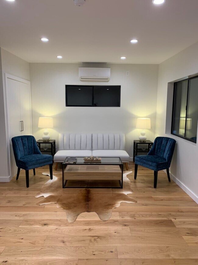 Foto del edificio - 3527 Greenfield Ave