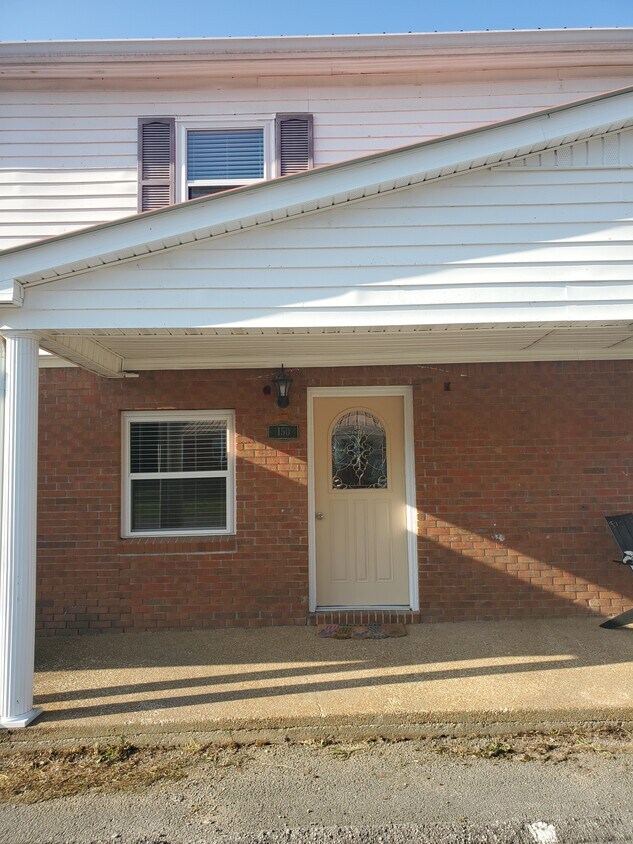 Front of Townhouse - 150 Davis Ln