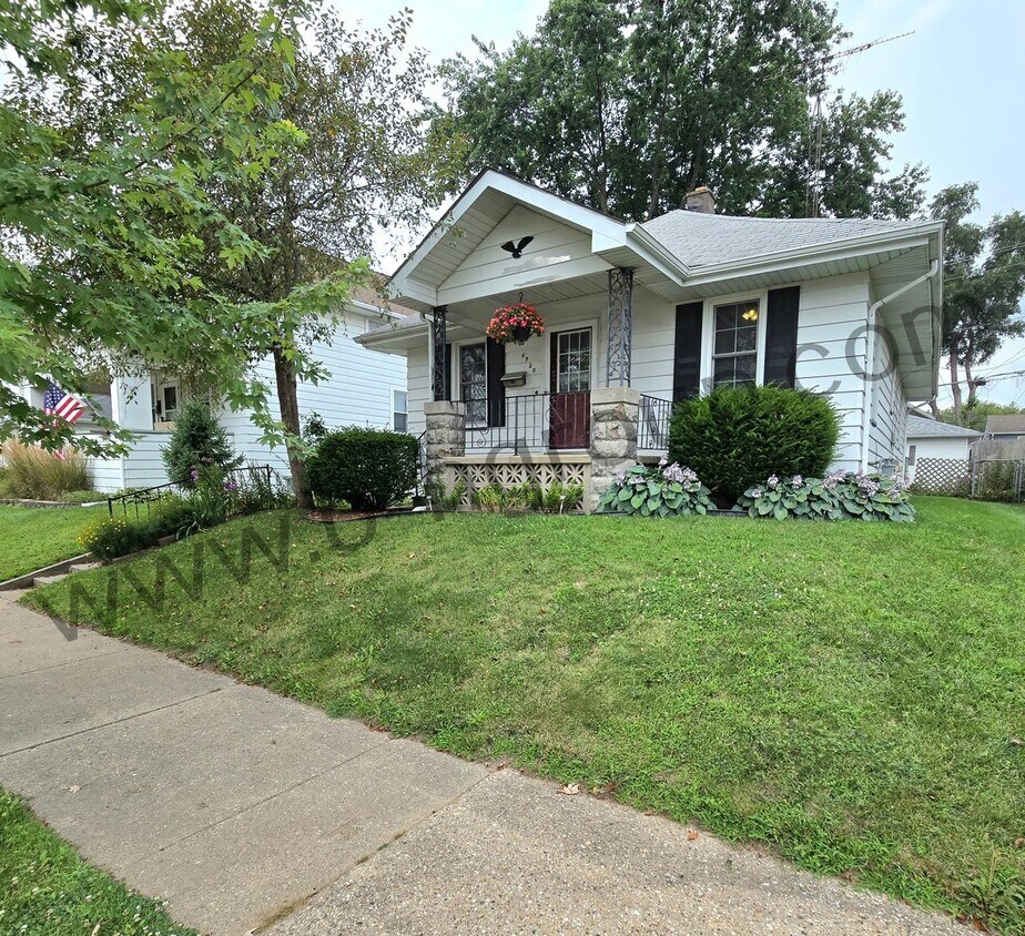 Foto principal - New Listing!