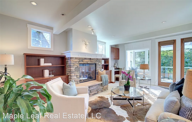 Foto del edificio - 2 br, 3 bath House - 2411 N 39th St