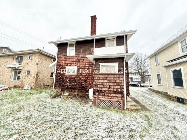 Building Photo - 1208 19th St NW