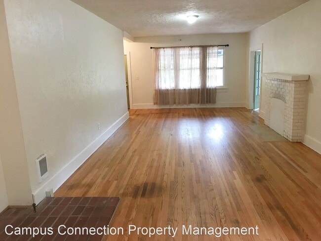 Building Photo - 5 br, 2 bath House - 2060 E 17th