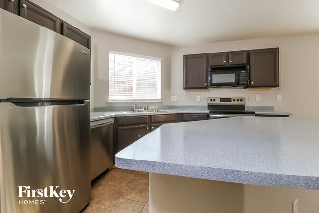 Foto del edificio - 12320 N 147th Ln