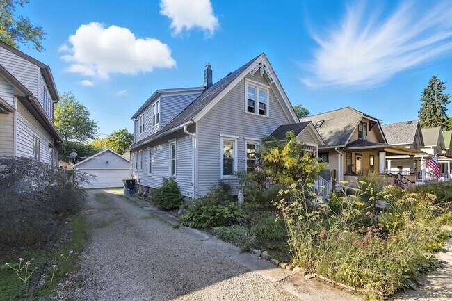 Foto del edificio - 7305 Blanchard St