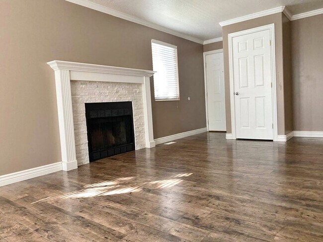 Foto del edificio - Updated 2 Bd 2 Ba Condo in Sandy