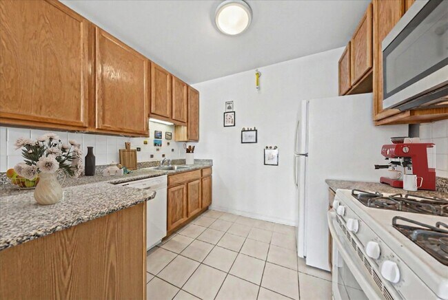 Foto del edificio - 600 N Dearborn St