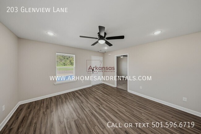 Foto del edificio - 203 Glenview Ln