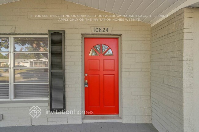 Building Photo - 10824 Oakdale Ave