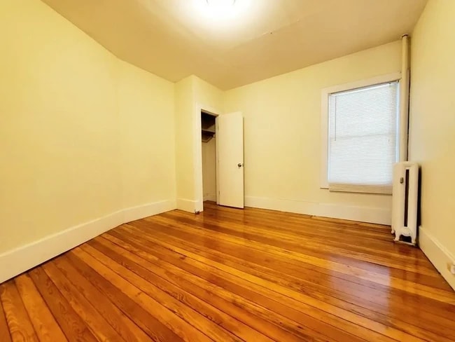 Photo - 132.5 Oxford St. Unit 2 Apartment