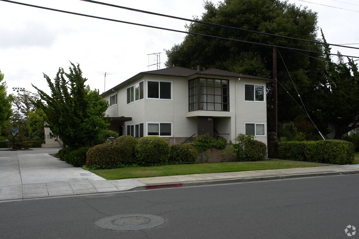 Building Photo - 849 Roble Ave