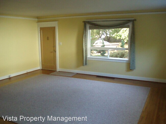 Building Photo - 3 br, 1 bath House - 414 E Division Ln