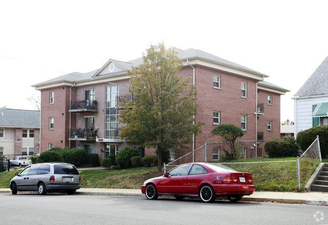 Primary Photo - Cameron Commons Apartments