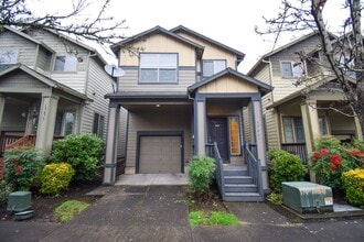 Building Photo - 17461 SW Rose Petal Ln