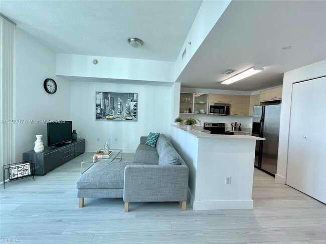 Foto del edificio - 1 br, 1 bath Condo - 350 NE 24th St Amazin...