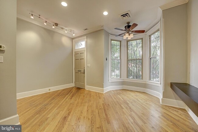 Building Photo - 1005 S Street NW Unit 1