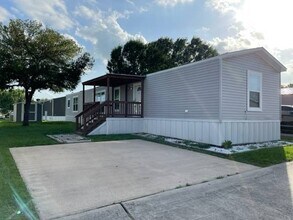 Building Photo - 2300 Ward Bend Rd