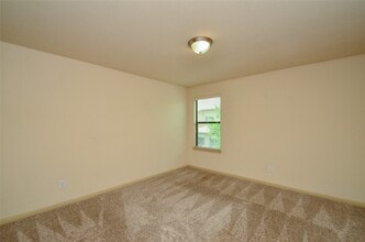 Building Photo - 11014 Sir Alex Dr