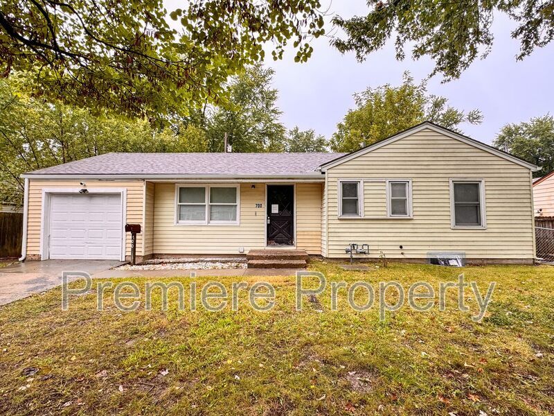 Primary Photo - 700 W 28 St N