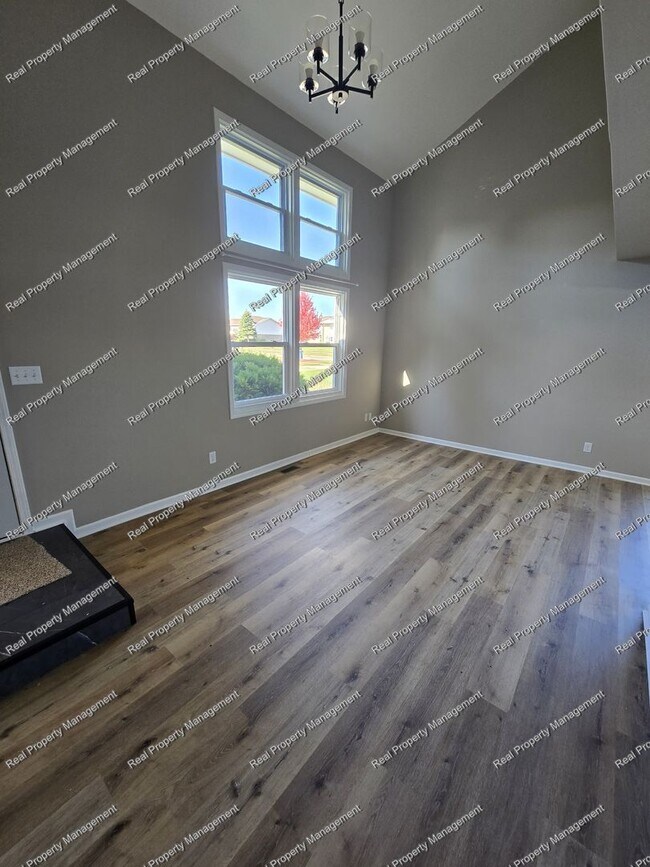 Foto del edificio - Updated 2 Bedroom Condo