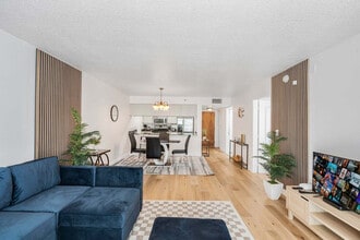 Building Photo - 1200 Brickell Bay Dr