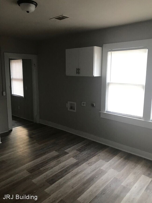 Building Photo - 3 br, 1 bath House - 912 Adams Street