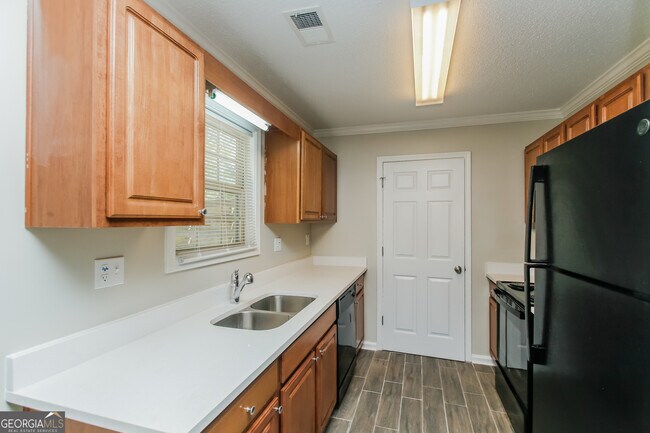 Building Photo - 66 Gilliam's Xing SW
