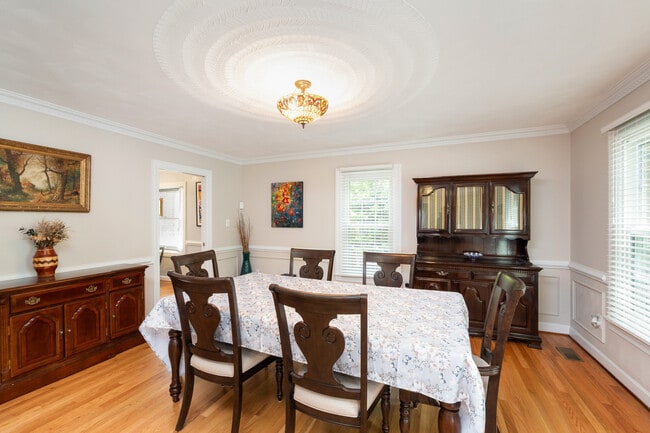 Building Photo - 338 W Olney Rd