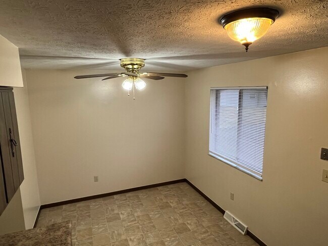 Foto del edificio - 3184 Cedar Grove Pl S