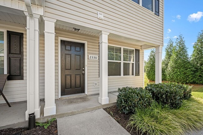 Building Photo - Heritage Place Townhome