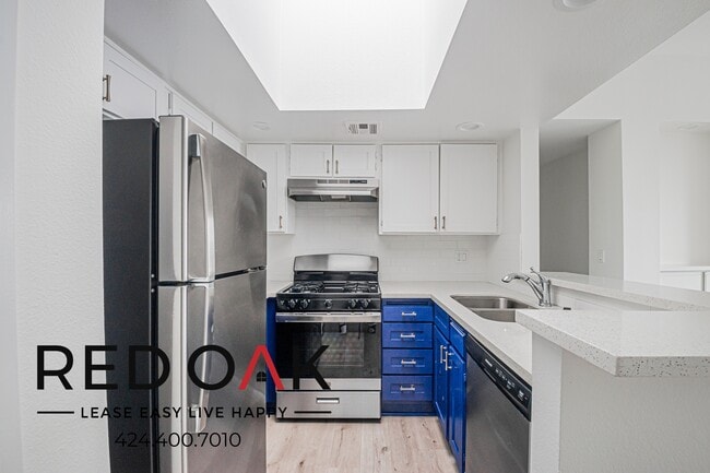 Building Photo - 4320 S Centinela Ave