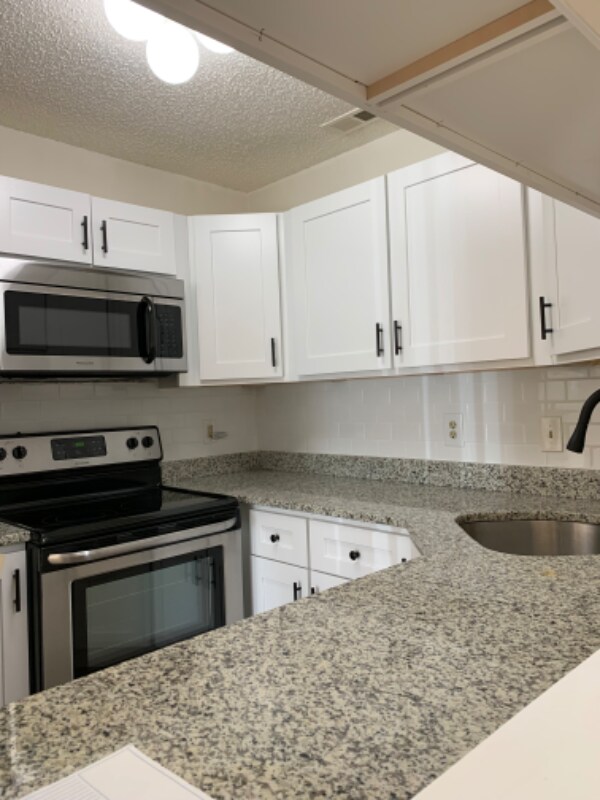Foto del edificio - 5301 Aberdeen Dr
