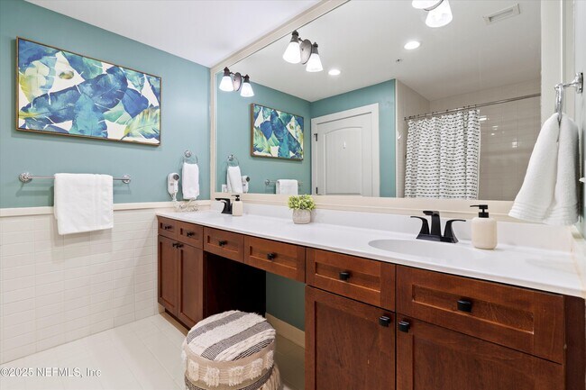 Foto del edificio - 955 Registry Blvd