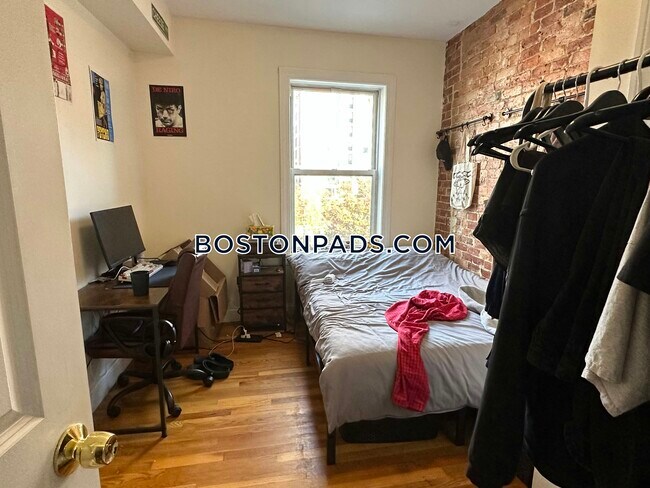 Foto del edificio - 830 Huntington Ave